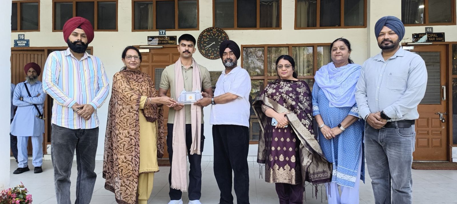 College student Sukhraj Heera will become a Lieutenant